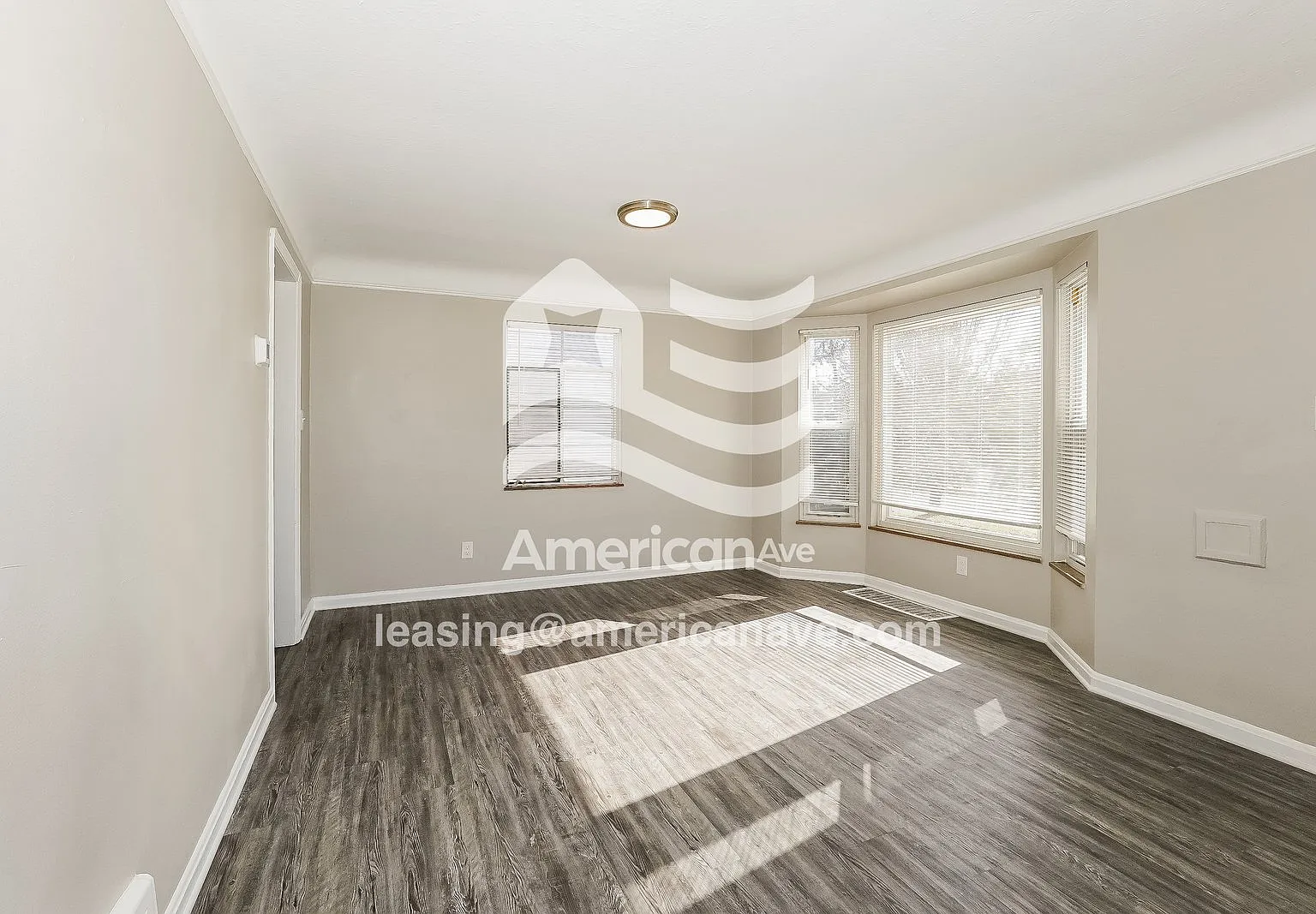 3 bed, 1.0 bath, 1289 sqft, $1,568 — Photo 3