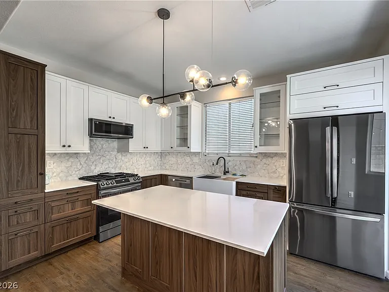 10650 Streamside Ave — Photo 7