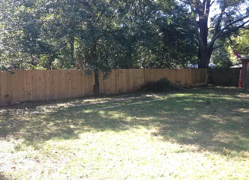 Building Photo - 2413 McPhillips Dr