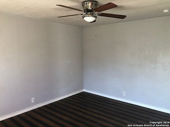 4th image of 4131 Moana Dr
