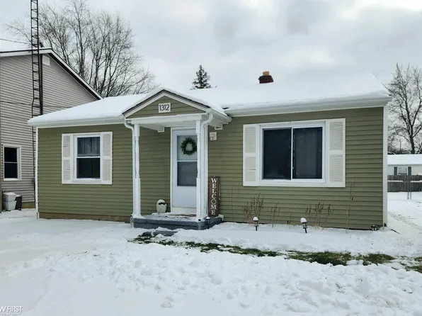 1312 Garfield Ave, Mount Morris, MI 48458
