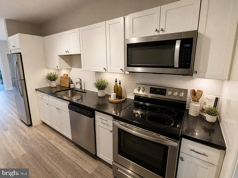 37 Bridge St #201 — Photo 3