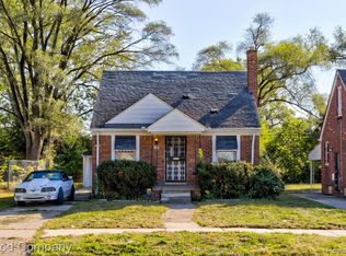 18494 Ashton Ave, Detroit, MI 48219