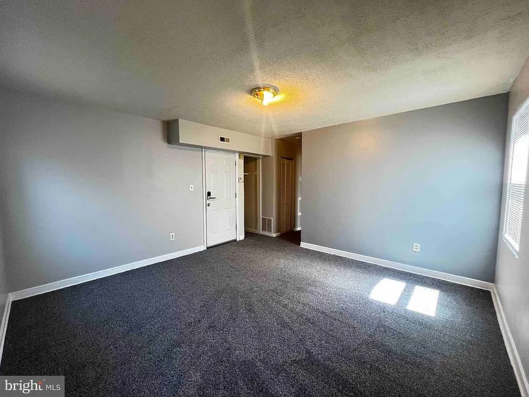 3212 28th St SE #D — Photo 4