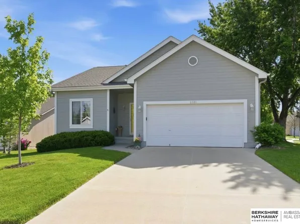 3101 N 147th Cir, Omaha, NE 68116