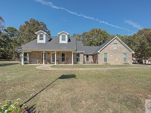 2nd image of 310 Shirley Ln