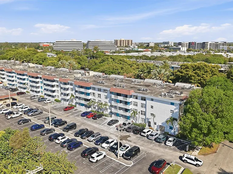 1800 Sans Souci Blvd #201 — Photo 14