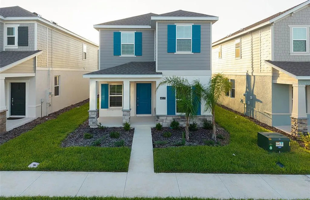 3 bed, 2.5 bath, 1647 sqft, $2,690 — Photo 1