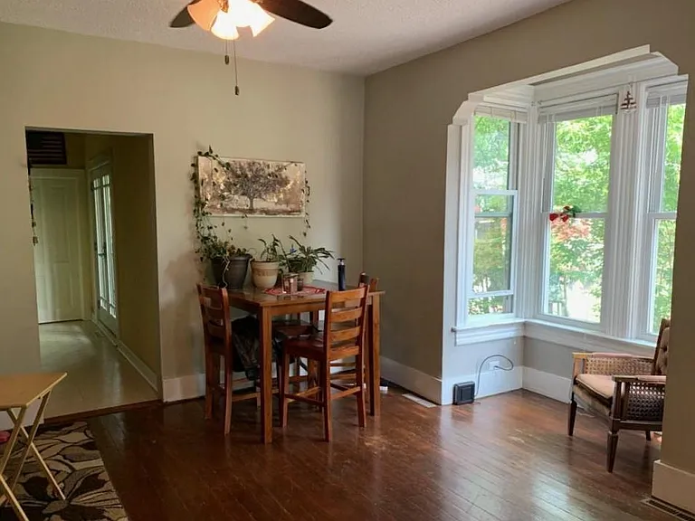 318 Laurel St W #1 — Photo 2
