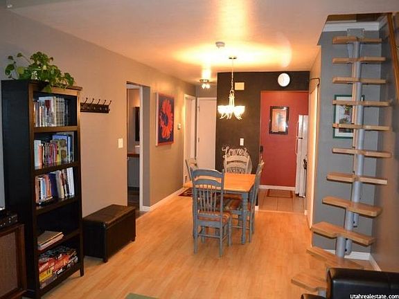 2nd image of 424 N Center St APT 301