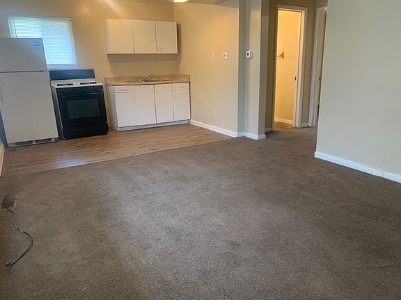 3rd image of 1917 Weaver St #5
