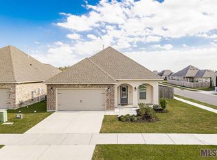1055 Deer Pass Dr, Baton Rouge, LA 70820