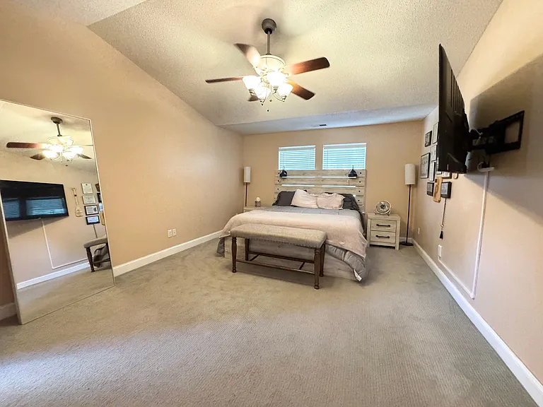 197 Green View Rd — Photo 6