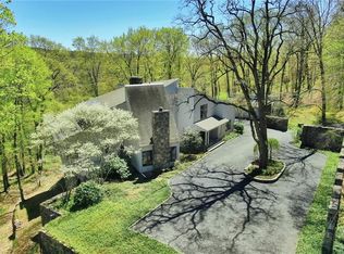 57 Lookout Rd, Tuxedo Park, NY 10987