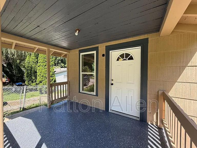 152 Ardmore St — Photo 3