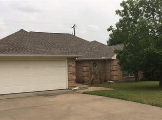 1617 Hyde Park Blvd, Cleburne, TX 76033