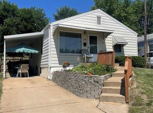 3281 Voerster Ave, Saint Louis, MO 63139