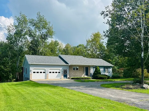 1076 Garrett Rd, Jefferson, OH 44047
