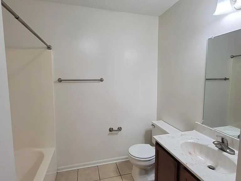 1821 Countrywood Blvd — Photo 7