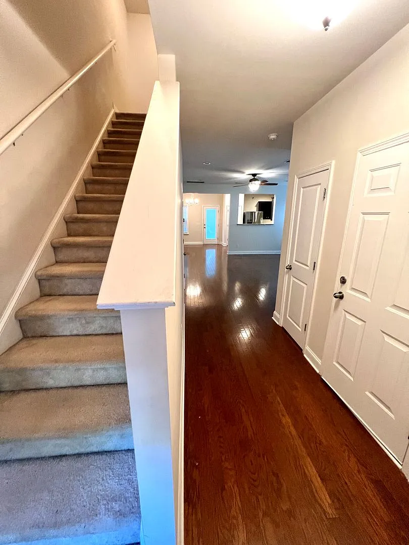 3/2.5 townhouse in West Ashley in the Carolina Bay Community! — Photo 3