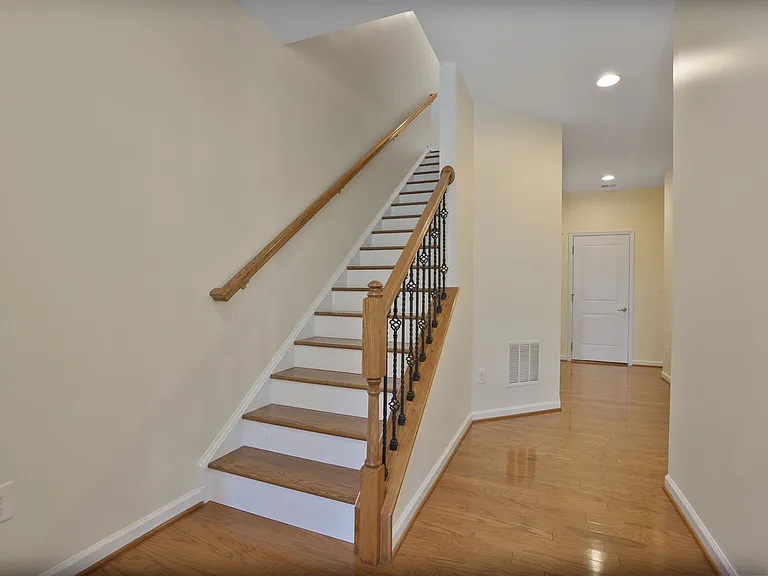 43393 Charitable St — Photo 2