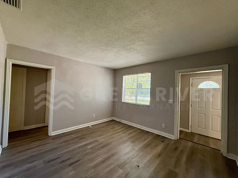 3078 W 15th St — Photo 8
