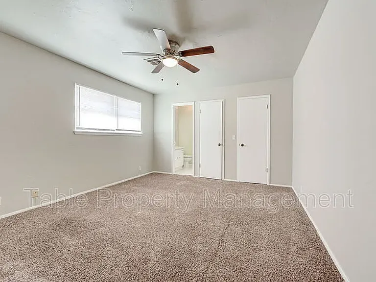 6916 Woodlake Dr #6920 — Photo 4