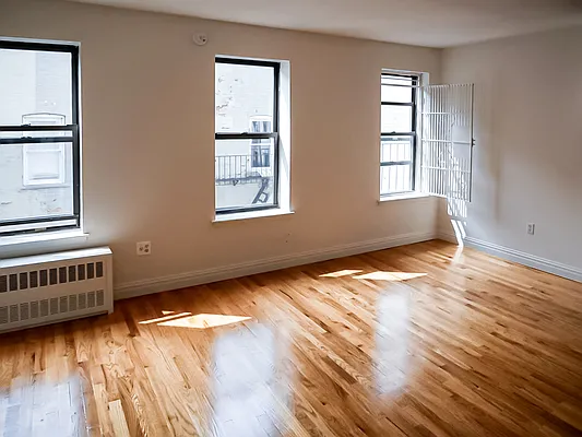Rented by Array Property Group LLC  | media 7