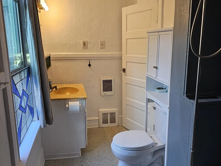 1023 NE Webster St — Photo 12