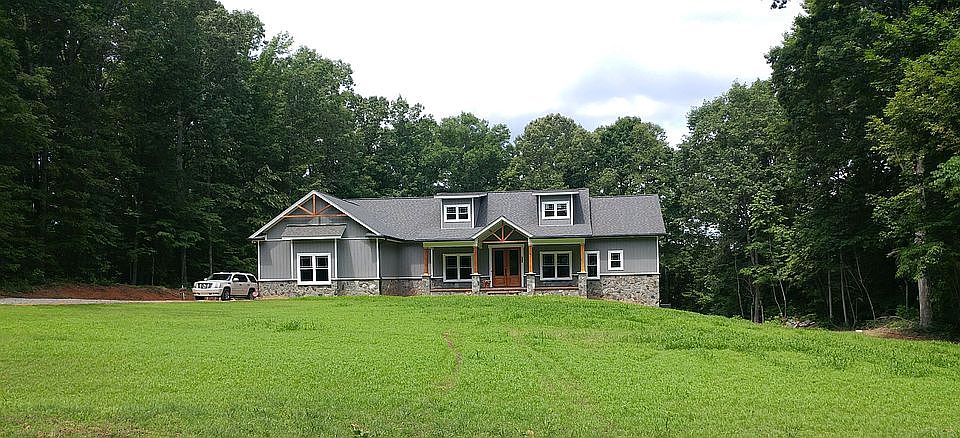 2nd image of 222 Punkin Ridge Ln