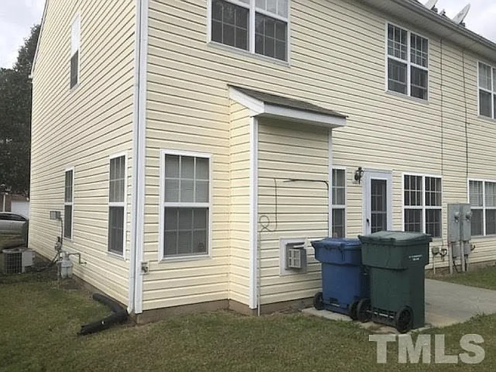 3 bed, 1480 sqft, $1,700 — Photo 4