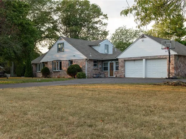 765 E Pumping Station Rd, Quakertown, PA 18951