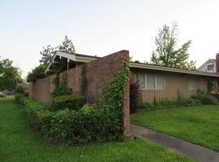 1213 E Jefferson St, Hugo, OK 74743