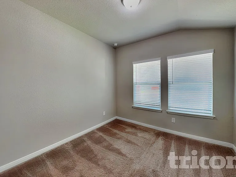 13619 Emerson Way — Photo 10