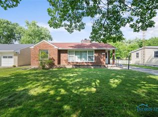 1320 Hugo St, Maumee, OH 43537