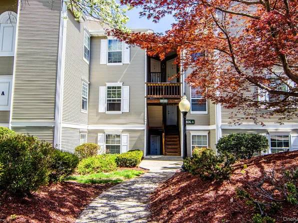 1009 Washington Green, New Windsor, NY 12553