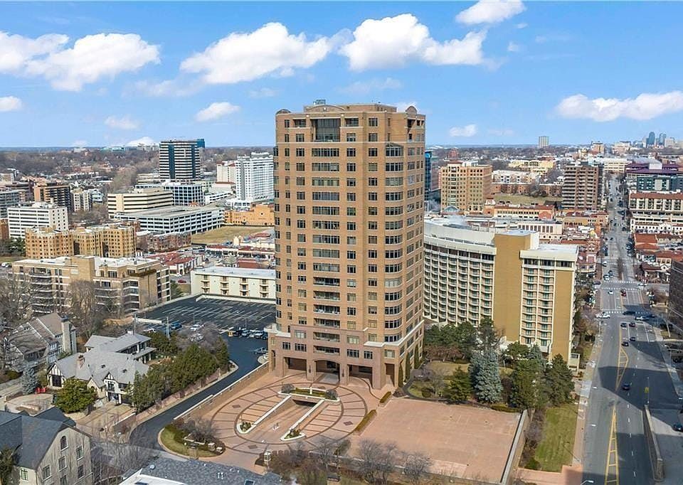1st image of 400 W 49th Ter APT 2034