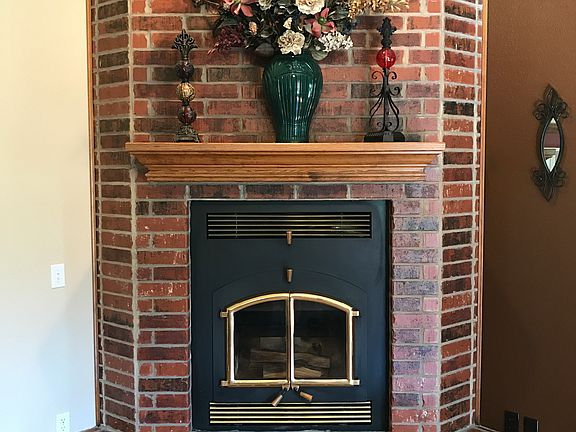 4th image of 15309 Sherri Ln