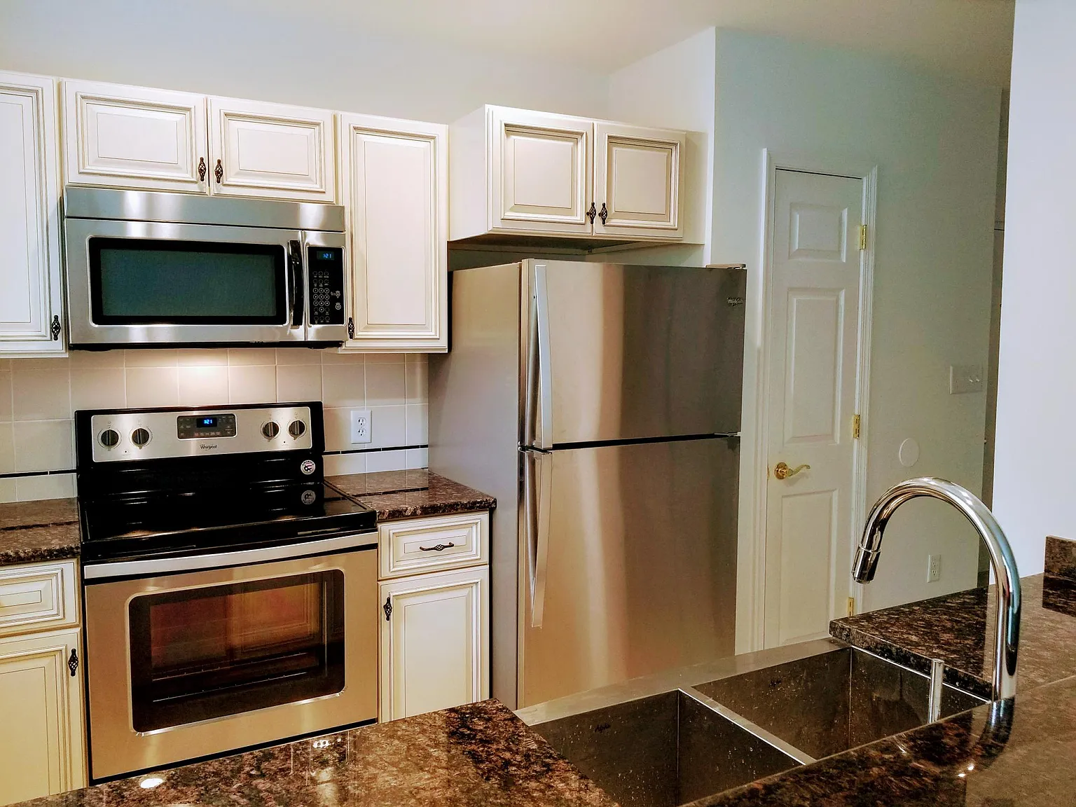 Chestnut Heights Apartments — Photo 1