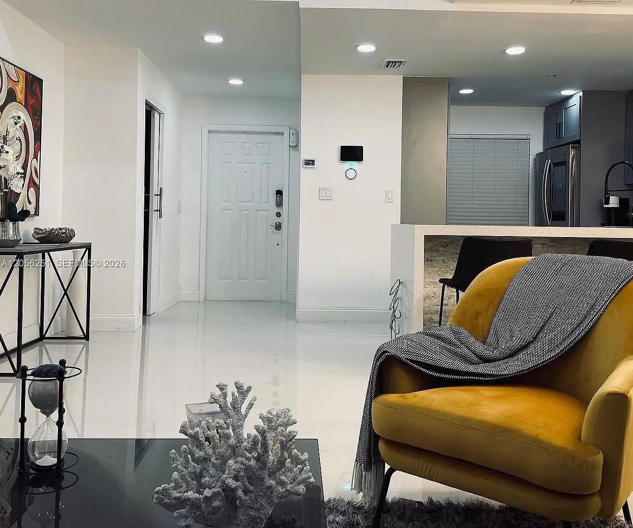 2 bed, 2.0 bath, 932 sqft, $2,900 — Photo 4