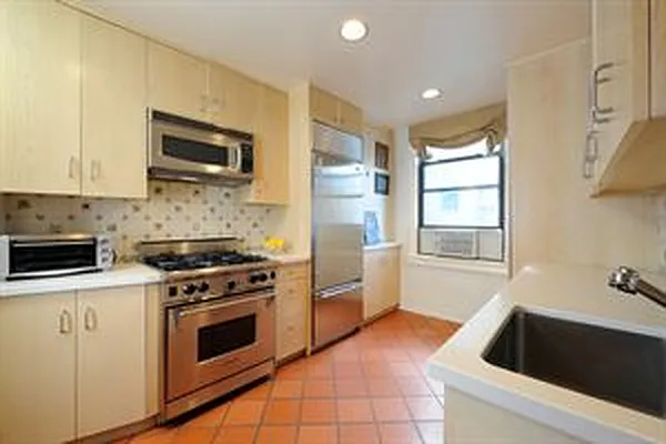 Sold by Douglas Elliman | media 12