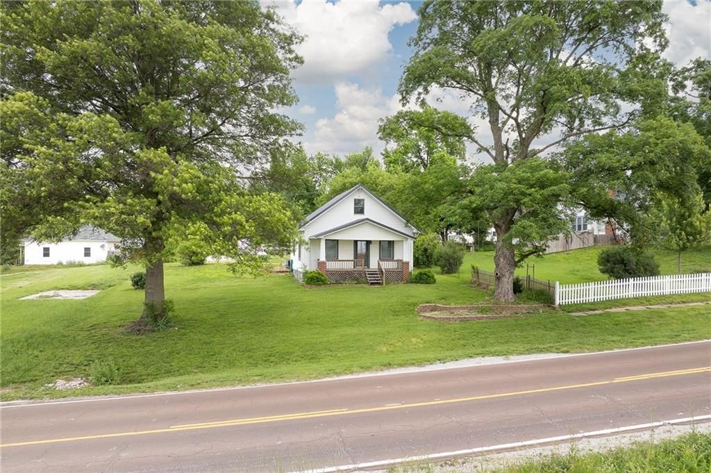 807 SE Grand Dd, Faucett, MO - View 3