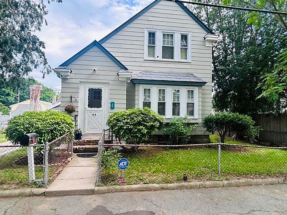 2nd image of 46 Linnea Ave