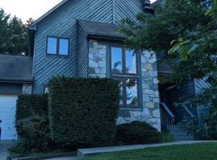 101 Foxfire Dr, Newark, DE 19711