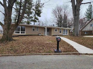 1204 Tree Top Ln, Evansville, IN 47712