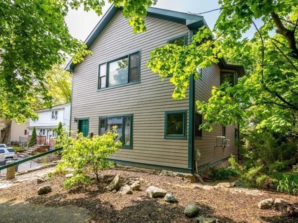 70 Clisby Ave, Dedham, MA 02026