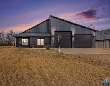 6529 Nordstrom Trl, Wentworth, SD, 57075