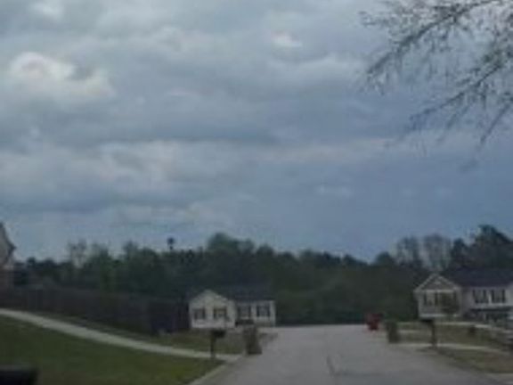 Exterior Neighborhood (street photo)