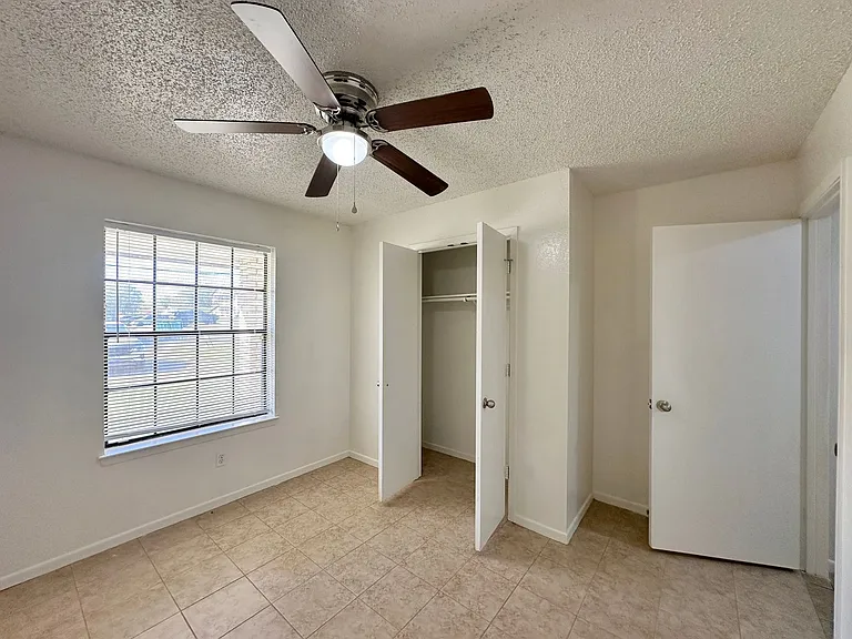 219 E Beeline Ln — Photo 11