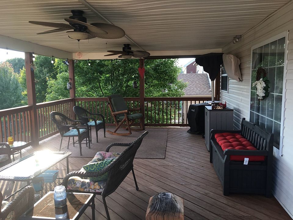 Enjoy sunset dinners on the deck